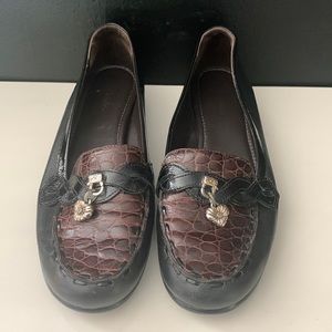Brighton black and brown leather loafers